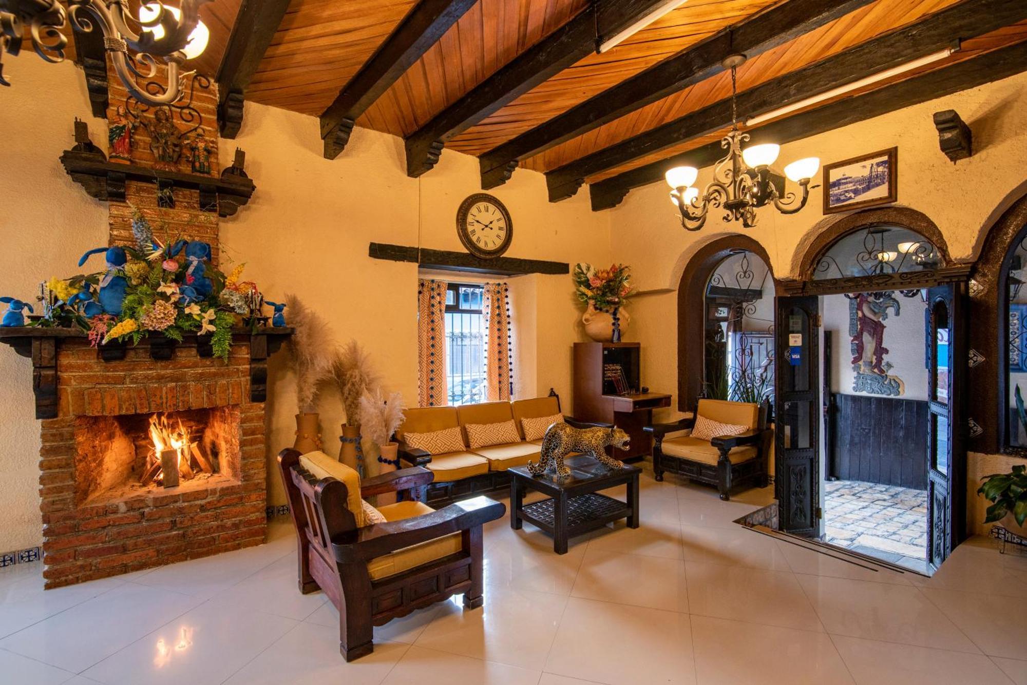 Hotel Palacio De Moctezuma San Cristóbal de Las Casas Eksteriør billede